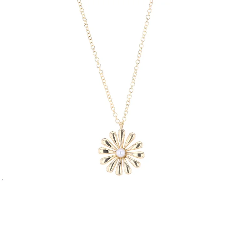 Pearl Flower Necklace