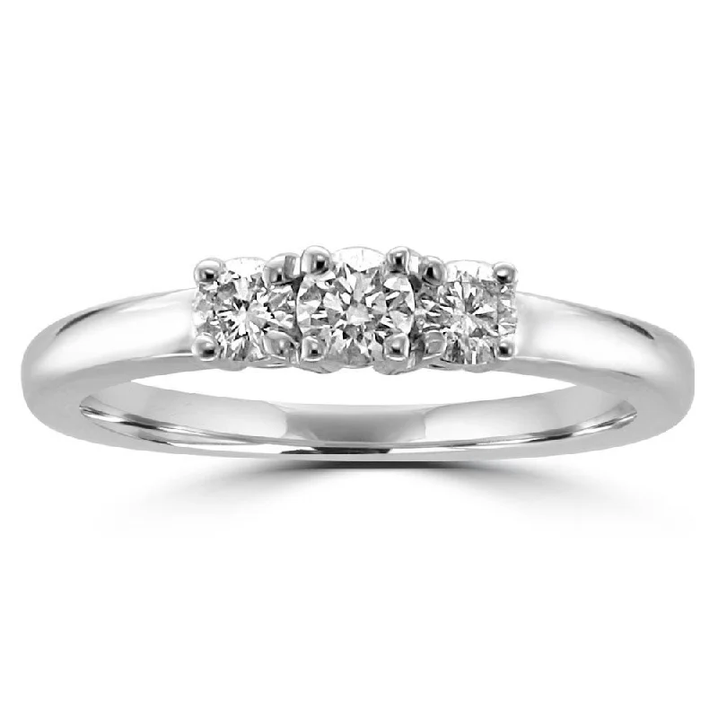 Sunburst Pendant Necklace 14KT White Gold 0.35 CTW 3 Stone Diamond Ring