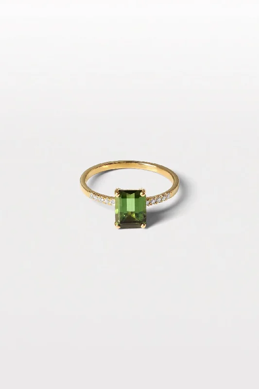 Lustre 08 18K Gold Ring w. Diamond & Tourmaline