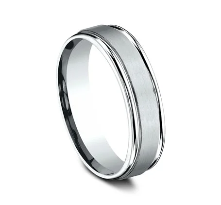 Comfort Fit 18K White Gold Wedding Band with Designer Engraved & Satin Finish – 6 mm