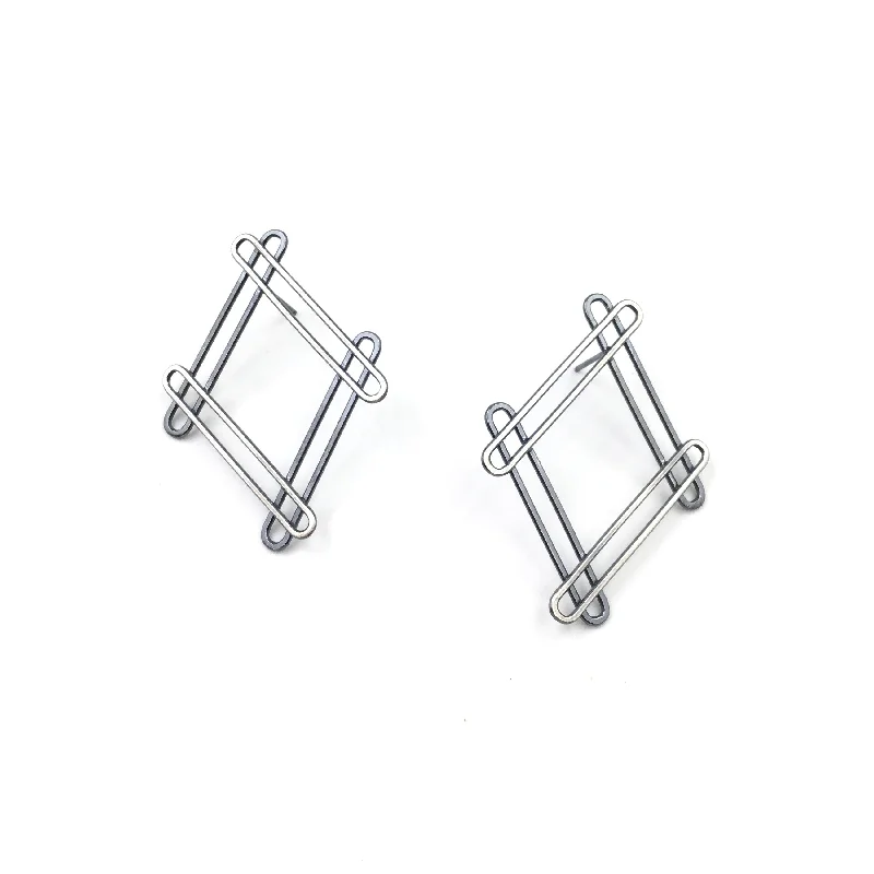 Yellow Gold Bracelet Overlapping Link Studs